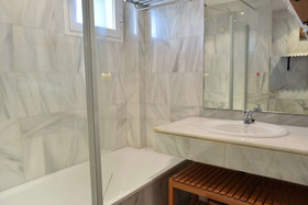 Apartamentos Serinamar Naranjos de Marbella