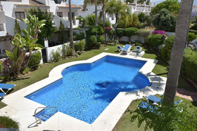 Apartamentos Serinamar Naranjos de Marbella