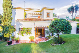 OleHolidays Villa Holy Nueva Andalucia