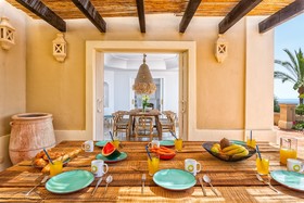 Solaga - Villa Los Monteros