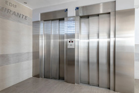 Almirante 903 Just On The Beach