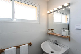 Almirante 903 Just On The Beach