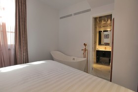 Anahita Boutique Hotel