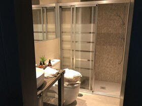 Avenue Rooms