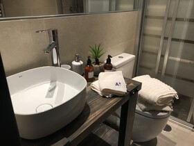 Avenue Rooms