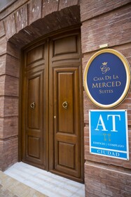 Casa de la Merced Suites