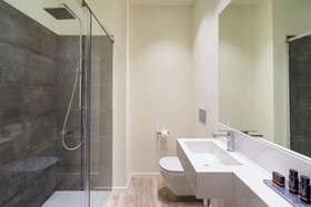 Fresh Velazquez Apartments