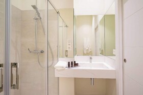 Fresh Velazquez Apartments