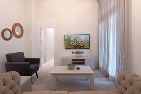 Fresh Velazquez Apartments