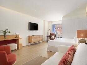 H10 Croma Malaga
