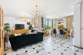 Solaga-Villa Costalota