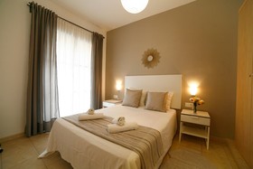 Victoria De Alba House