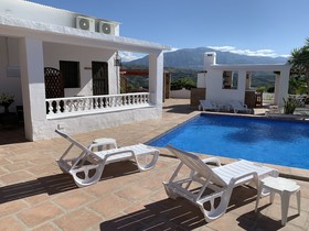 Casa Bambu Resort