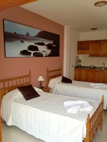 Apartamentos Frontera