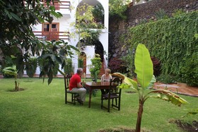 Apartamentos Frontera