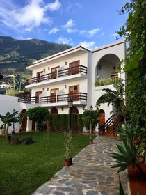 Apartamentos Frontera