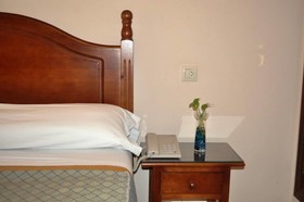 Hostal Niza