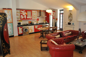 Apartamentos La Casa Pintada