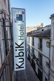 Kubik Hotel