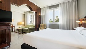 Hotel ILUNION Las Lomas