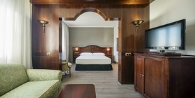 Hotel ILUNION Las Lomas