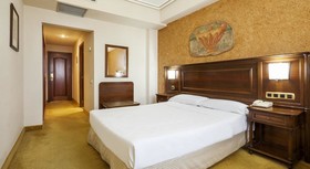 Hotel ILUNION Las Lomas
