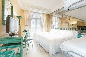AZZ Merida Medea Hotel
