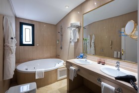 AZZ Merida Medea Hotel