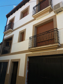 La Tahona De Perales