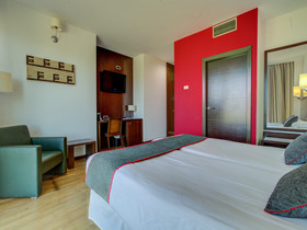 Hotel Valles de Gredos by OYO Rooms