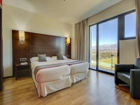 Hotel Valles de Gredos by OYO Rooms