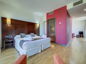 Hotel Valles de Gredos by OYO Rooms