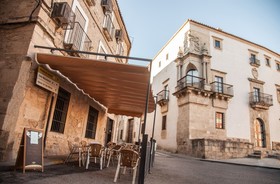 Hostal Mesón Plaza