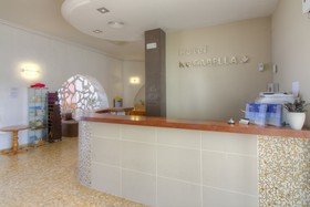 Roca Bella Hotel