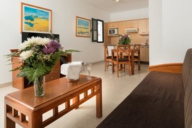 Broncemar Beach Suites Hotel