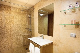 Elba Castillo San Jorge & Antigua Suite Hotel