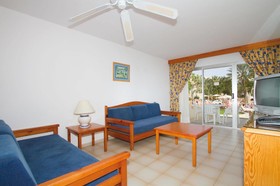 Hotel Riu Oliva Beach Resort