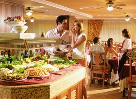 Hotel Riu Oliva Beach Resort