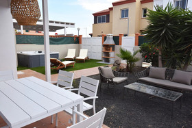 Fuerte Holiday Villa Jacuzzi & Style