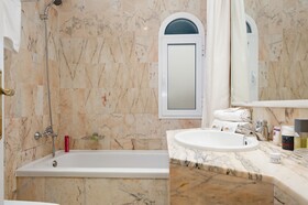 Villas Laras