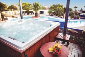 LIVVO Risco del Gato Suites