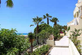 R2 Maryvent Beach Apartment