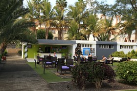 R2 Romantic Fantasia Dreams & Suites Hotel