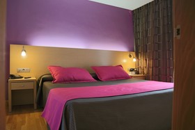 R2 Romantic Fantasia Dreams & Suites Hotel