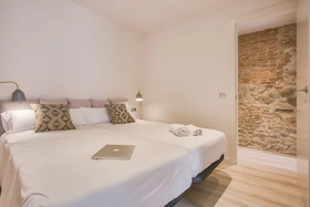 Flateli Exclusivos Placa Catalunya