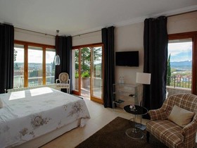 Montjuic Bed & Breakfast
