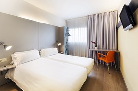 B&B Hotel Girona 2