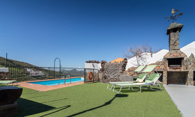 Casa Cueva Las Margaritas