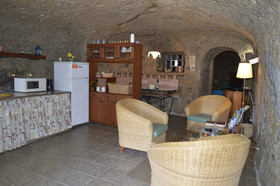 Casa Cueva Las Margaritas