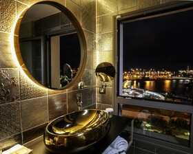 Design Plus BEX Hotel